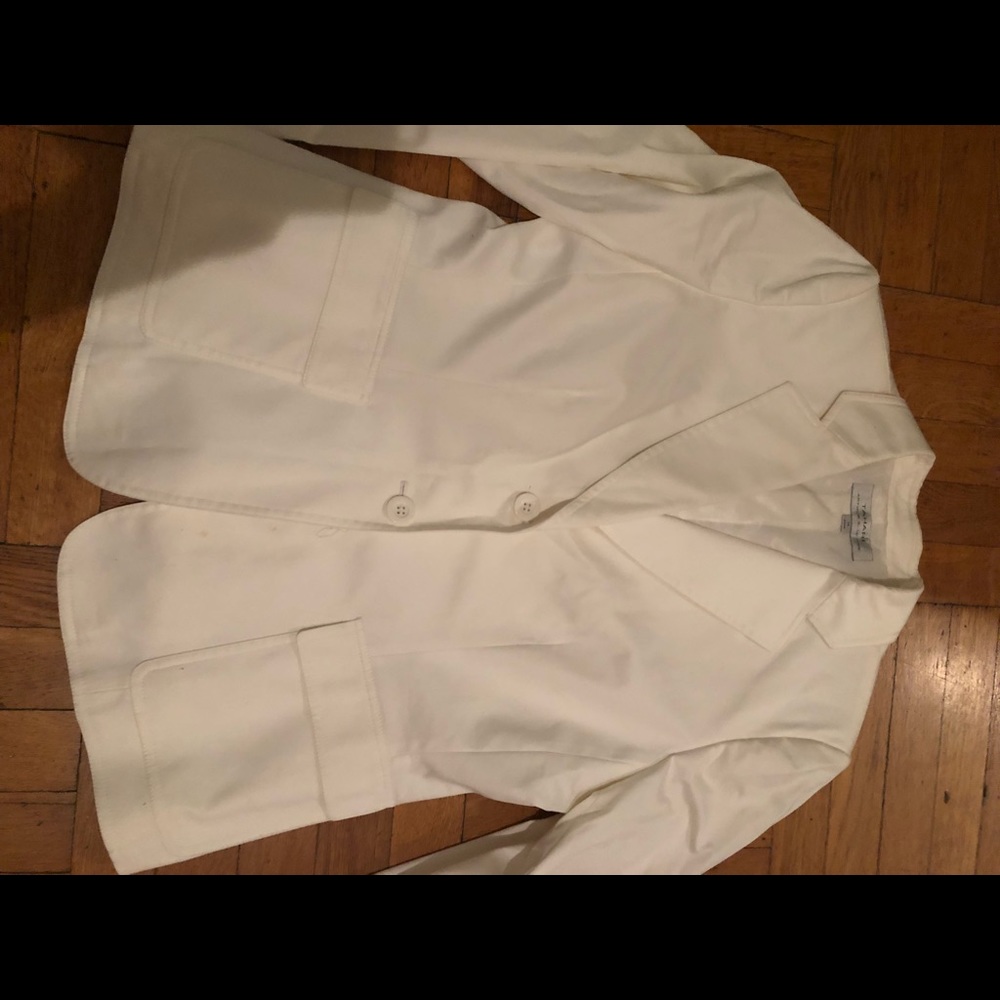 Tahari white blazer size 14